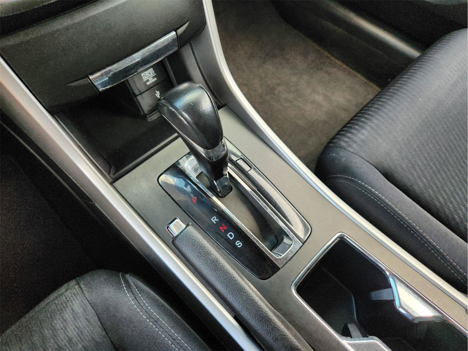 Used 2015 Honda Accord Sport image 19