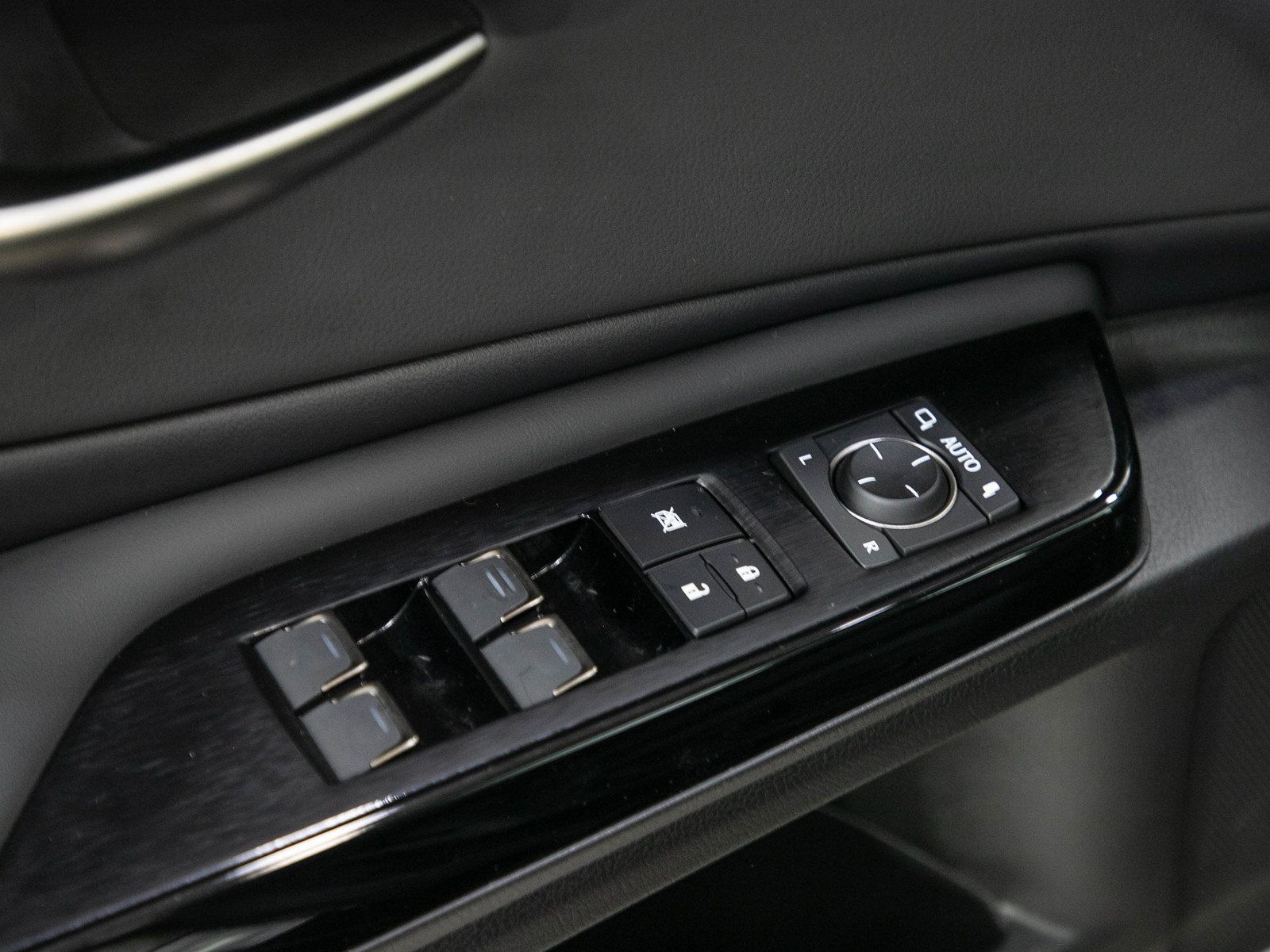 Used 2025 Lexus ES 300h FWD image 20