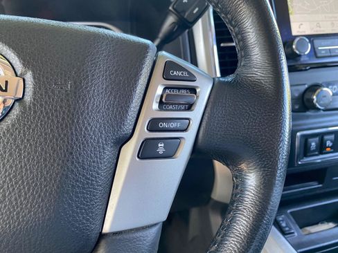 Used 2021 Nissan Titan SV w/ SV Convenience Package RWD image 51