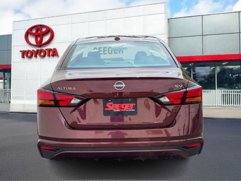 Used 2023 Nissan Altima 2.5 SV image 9