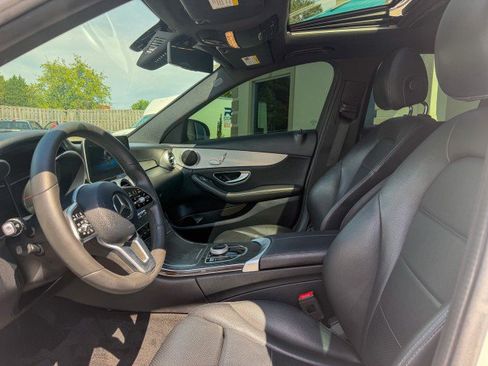 Used 2019 Mercedes-Benz C 300 Sedan image 5