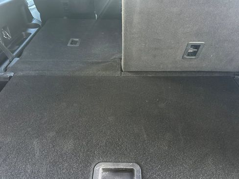 Certified 2023 Ford Explorer Limited w/ Hybrid Equipment Group 310A image 18