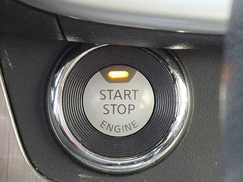 Used 2017 Nissan Murano SV image 33