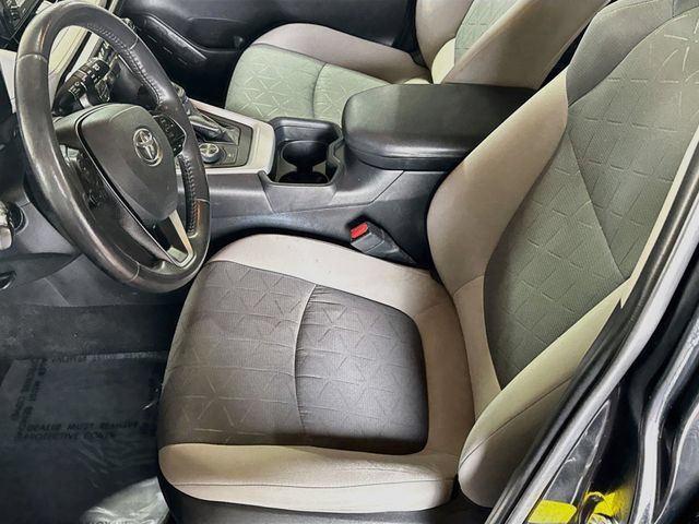 Used 2020 Toyota RAV4 XLE w/ Convenience Package AWD/4WD image 18
