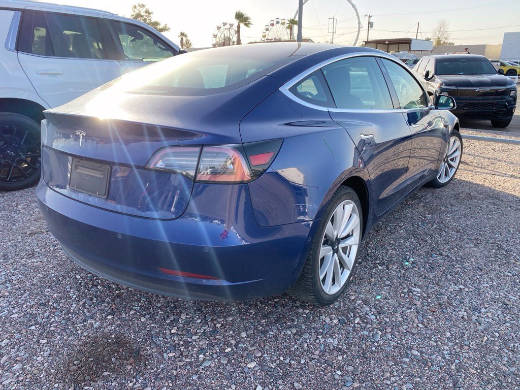 Used 2018 Tesla Model 3 Mid Range RWD image 4