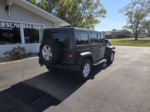 Used 2017 Jeep Wrangler Unlimited Sport w/ Quick Order Package 24S AWD/4WD image 7