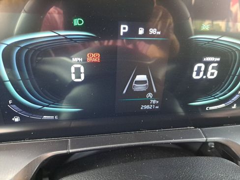 Used 2025 Kia Telluride S FWD image 31