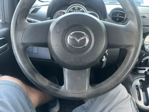 Used 2013 MAZDA MAZDA2 Sport FWD image 15