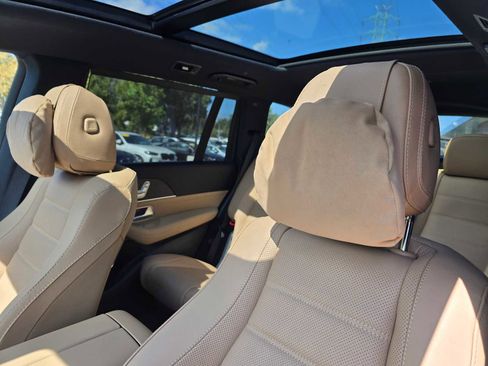 New 2026 Mercedes-Benz GLS 580 4MATIC image 28