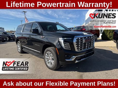 Used 2025 GMC Yukon XL Denali AWD/4WD image 3