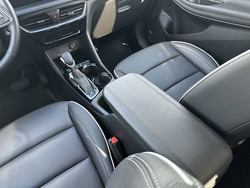 Certified 2025 Buick Encore GX Avenir w/ Avenir Convenience Package image 20