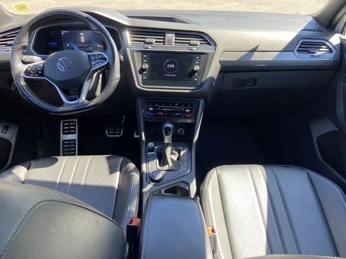 Certified 2022 Volkswagen Tiguan SE R-Line image 13