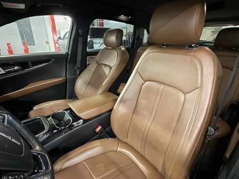 Used 2023 Lincoln Nautilus Reserve w/ Equipment Group 202A image 17