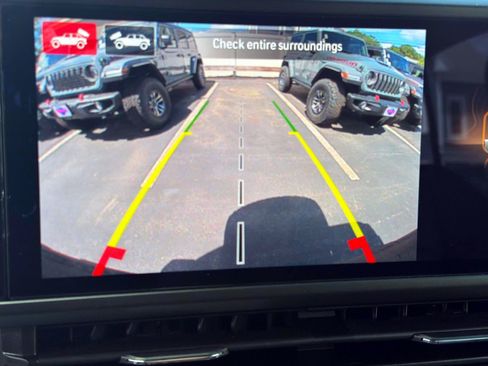 New 2026 Jeep Wrangler Unlimited Rubicon AWD/4WD image 17