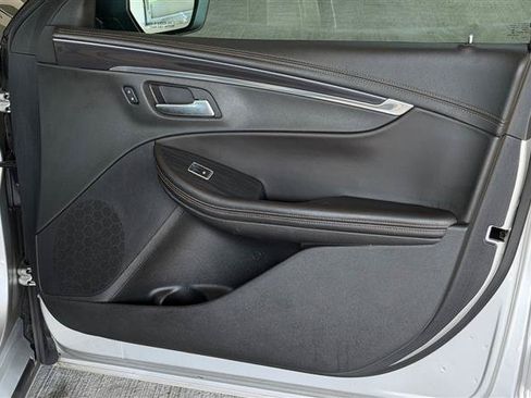 Used 2016 Chevrolet Impala LTZ FWD image 30