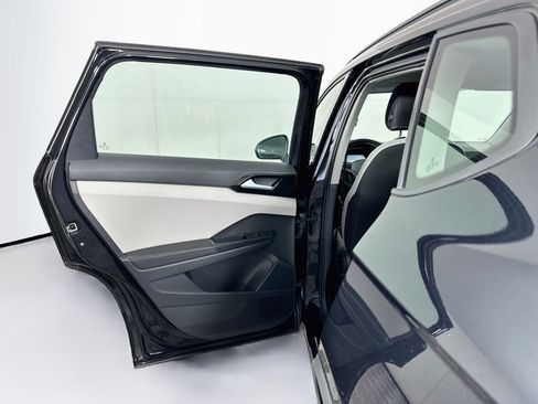 Used 2025 Volkswagen Taos S FWD image 25