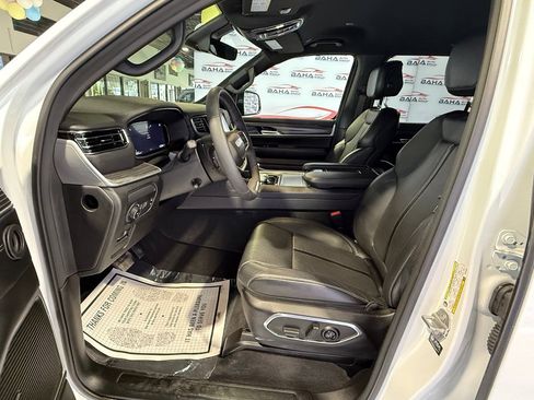 Used 2024 Jeep Wagoneer L Series II w/ Flexible Seating Group image 38