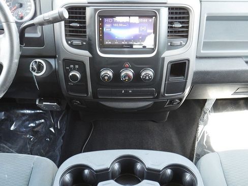 Used 2013 RAM 1500 ST w/ SXT Appearance Group AWD/4WD image 19