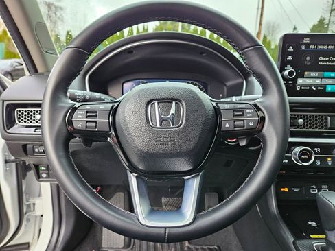 Used 2024 Honda Civic Touring image 18