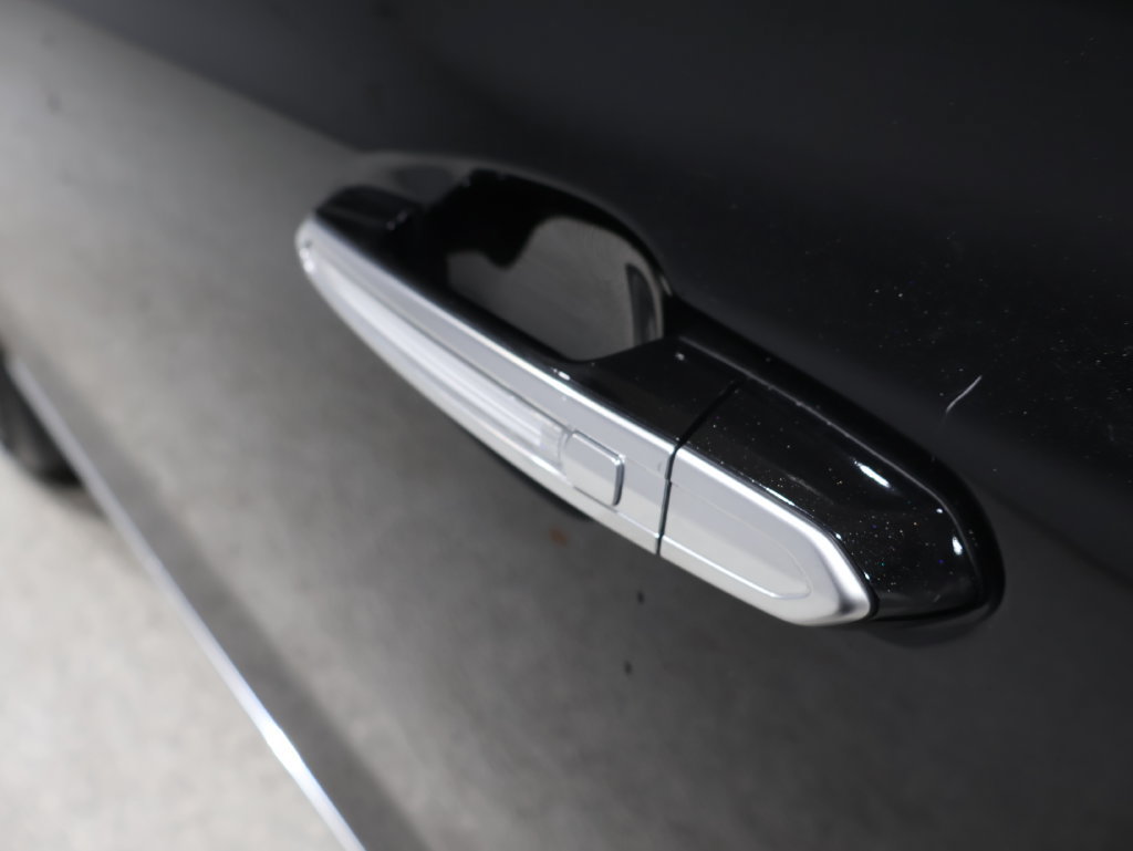 Used 2025 Cadillac XT5 Premium Luxury AWD/4WD image 8