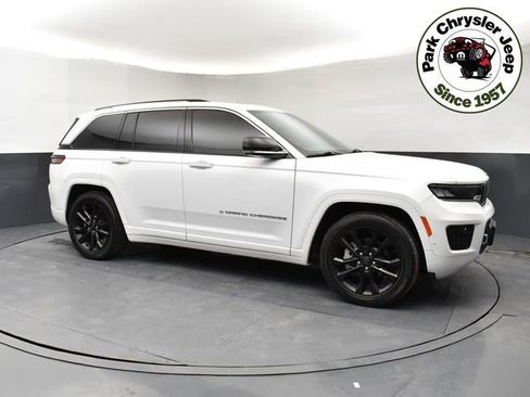 Used 2023 Jeep Grand Cherokee Overland w/ Adv Protech Group III AWD/4WD image 1