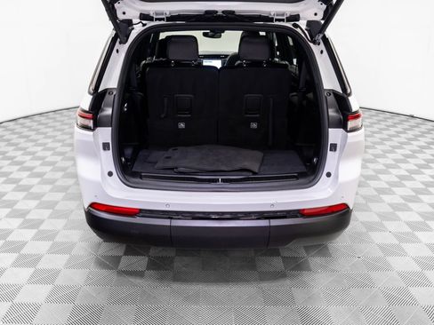 Used 2024 Jeep Grand Cherokee L Limited w/ Black Appearance Package image 36