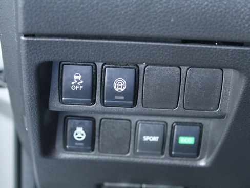 Used 2021 Nissan Rogue Sport SV FWD image 28