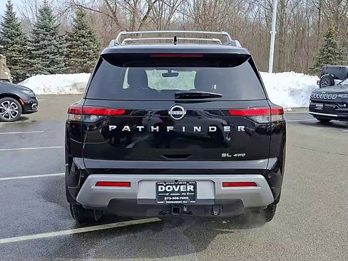 Used 2024 Nissan Pathfinder SL w/ SL Premium Package image 7