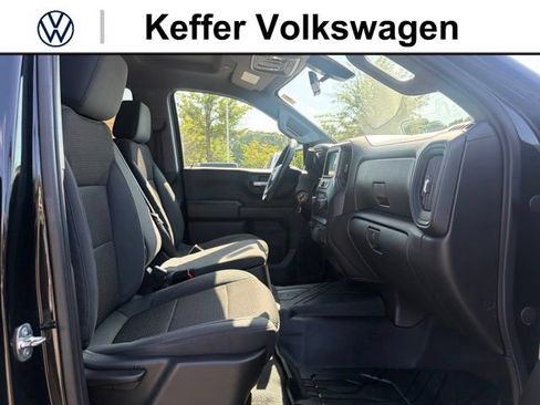 Used 2020 Chevrolet Silverado 1500 Custom Trail Boss w/ Custom Convenience Package AWD/4WD image 27