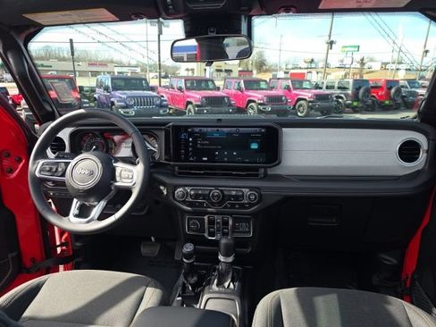 Used 2025 Jeep Wrangler Unlimited Sahara w/ Safety Group AWD/4WD image 62