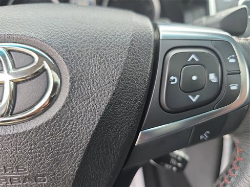 Used 2017 Toyota Camry XSE image 15