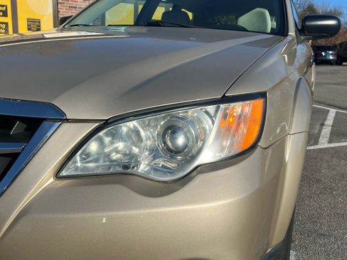Used 2008 Subaru Outback 2.5i L.L. Bean image 8