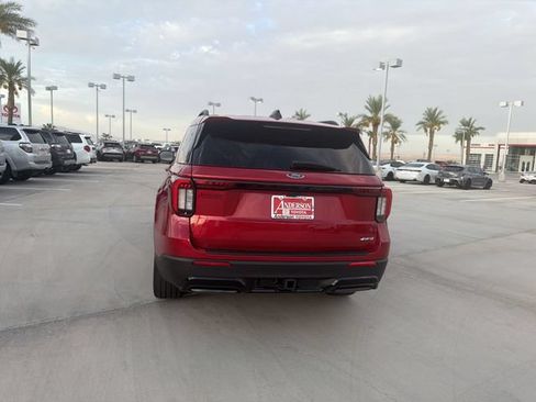 Used 2025 Ford Explorer ST-Line w/ ST-Line Street Pack AWD/4WD image 6