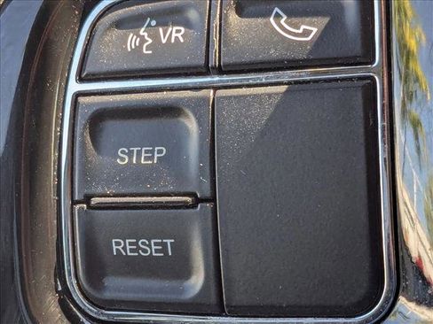 Used 2018 Dodge Grand Caravan SE image 9