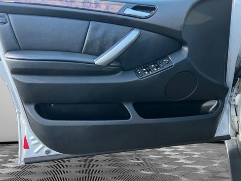 Used 2005 BMW X5 3.0i image 21