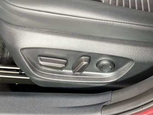 Used 2024 Toyota Camry SE image 16