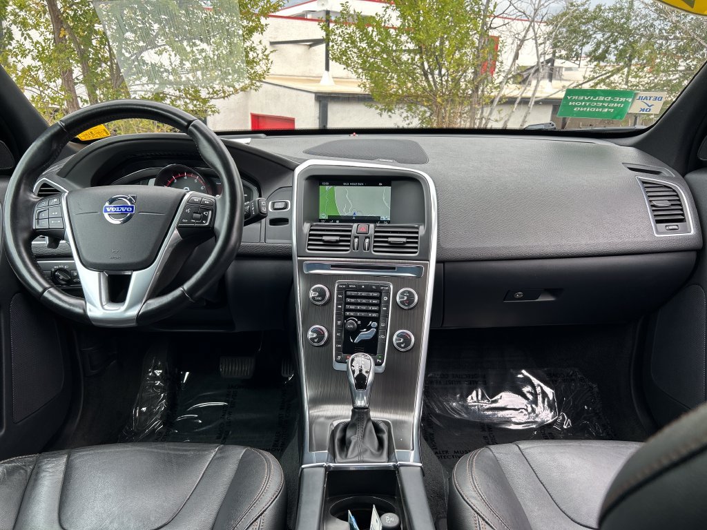 Used 2015 Volvo XC60 T6 Platinum AWD/4WD image 6