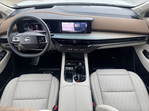 Used 2025 Nissan Murano Platinum w/ Cargo Package image 17