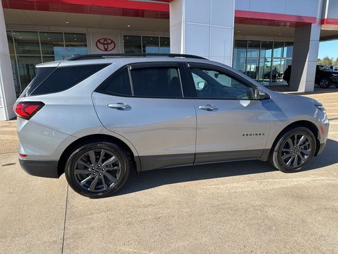 Used 2023 Chevrolet Equinox RS w/ RS Leather Package image 8