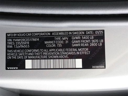 Certified 2025 Volvo XC60 B5 Plus image 16