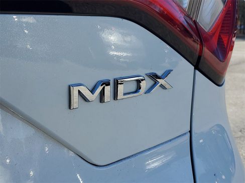 Certified 2023 Acura MDX FWD w/ Technology Package image 8