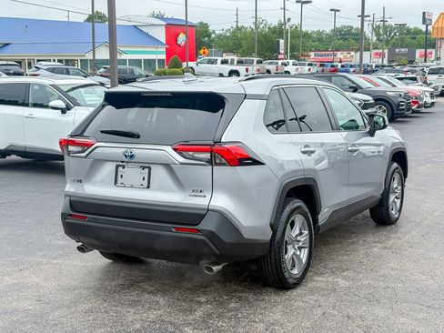 Used 2022 Toyota RAV4 XLE w/ Convenience Package AWD/4WD image 19
