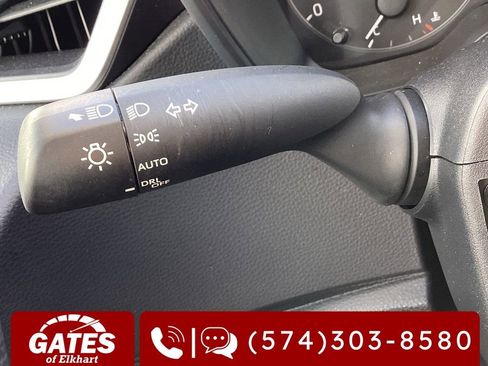 Used 2025 Toyota Corolla LE image 19