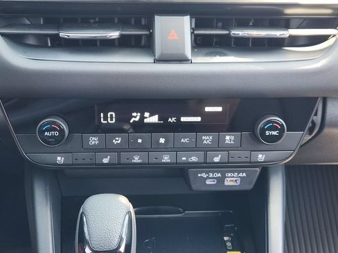 Certified 2026 Subaru Outback Touring AWD/4WD image 16