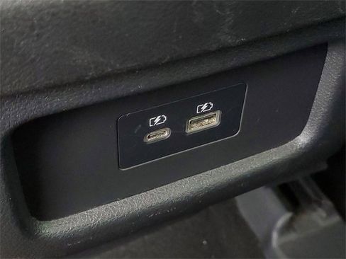 Used 2023 Nissan Pathfinder SL image 32