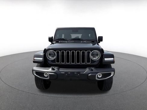 Used 2025 Jeep Wrangler Unlimited Sahara AWD/4WD image 4