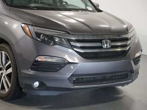 Used 2016 Honda Pilot Touring image 4