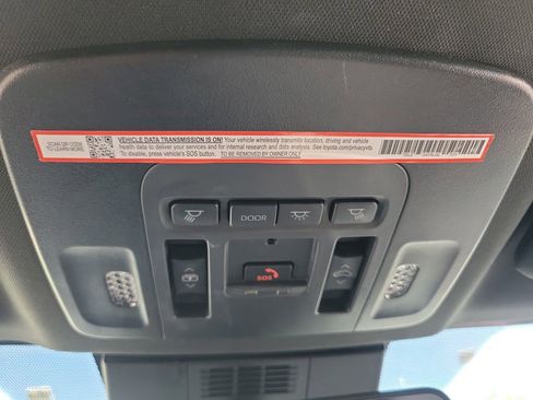 Used 2025 Toyota Camry XSE AWD/4WD image 31