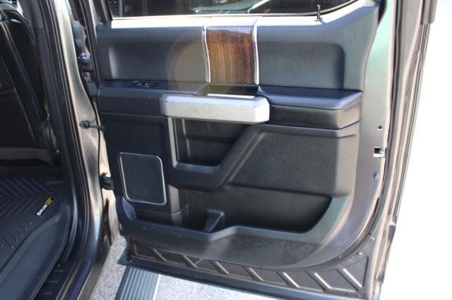 Used 2017 Ford F150 Platinum w/ Equipment Group 701A Luxury AWD/4WD image 36