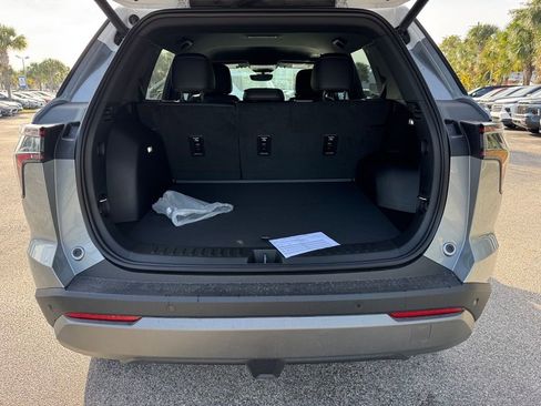 New 2026 Chevrolet Equinox LT w/ Convenience Package II FWD image 12